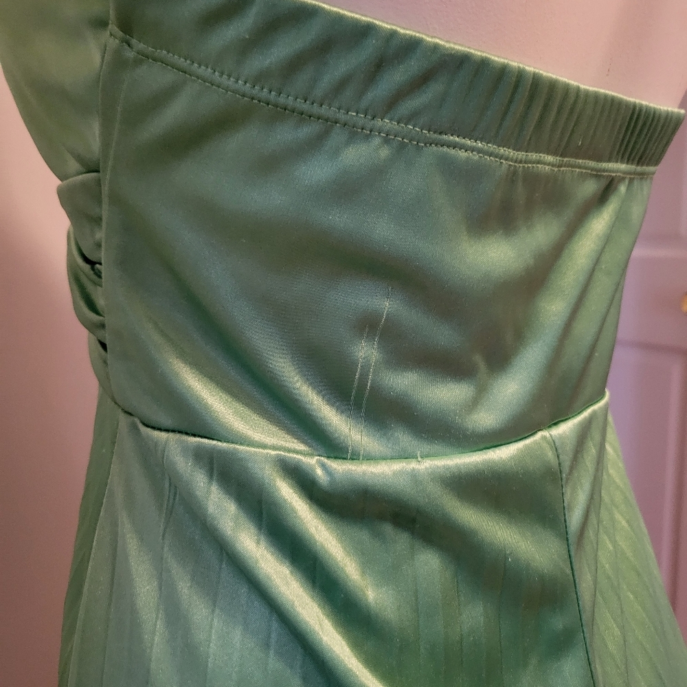 Sz 3 Green Evening Gown Dress - Picture 8 of 9
